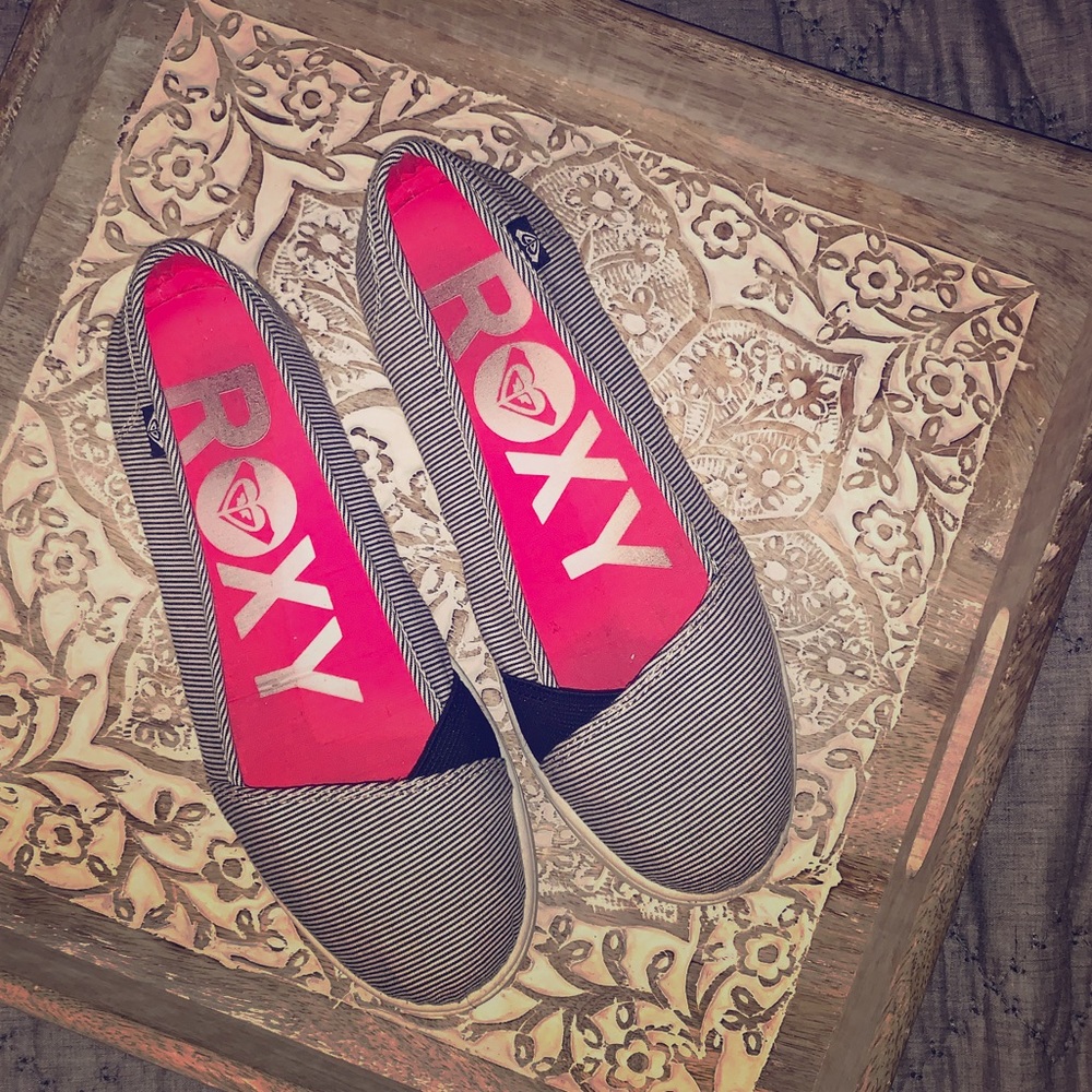 Roxy Sneakers, slide-on, Jules style, black/white stripes with hot pink accents